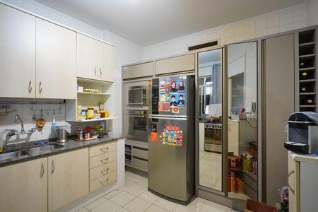Cozinha de apartamento à venda com 4 quartos, 189m² em  Independência, Porto Alegre