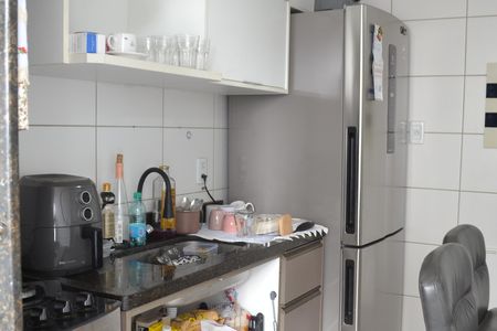 Cozinha de apartamento para alugar com 2 quartos, 58m² em Jardim Atlântico, Goiânia