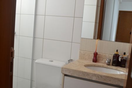 Banheiro Corredor de apartamento para alugar com 2 quartos, 58m² em Jardim Atlântico, Goiânia
