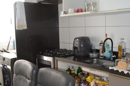 Cozinha de apartamento para alugar com 2 quartos, 58m² em Jardim Atlântico, Goiânia