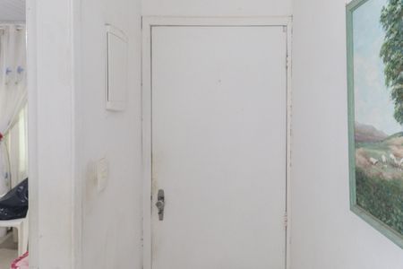 Corredor de casa à venda com 3 quartos, 238m² em Horto Florestal, São Paulo