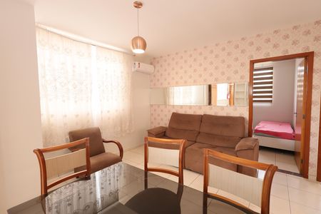 Sala de apartamento para alugar com 2 quartos, 52m² em Vila Rosa, Goiânia