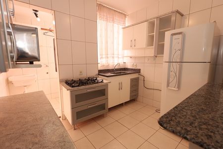 Cozinha de apartamento para alugar com 2 quartos, 52m² em Vila Rosa, Goiânia
