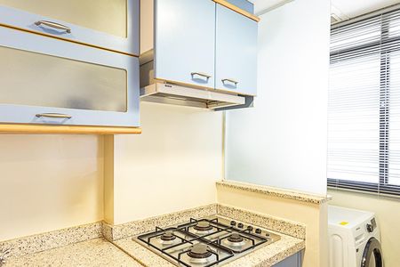 Cozinha de apartamento para alugar com 1 quarto, 40m² em Vila Olímpia, São Paulo