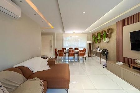 Casa à venda com 4 quartos, 306m² em Recreio dos Bandeirantes, Rio de Janeiro