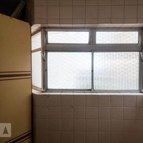 Apartamento à venda com 70m², 2 quartos e 1 vagaÁrea de Serviço