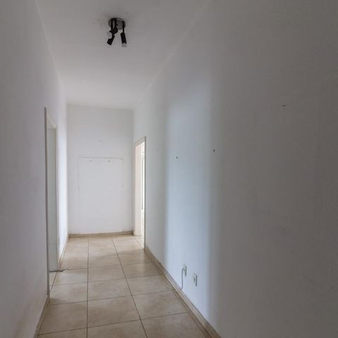 Apartamento à venda com 105m², 2 quartos e sem vagaCorredor de entrada