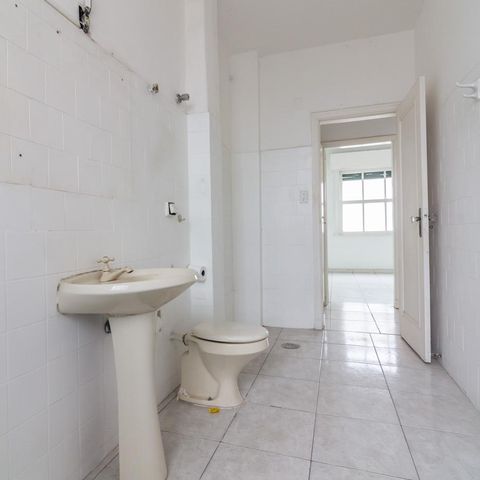Apartamento à venda com 105m², 2 quartos e sem vagaBanheiro
