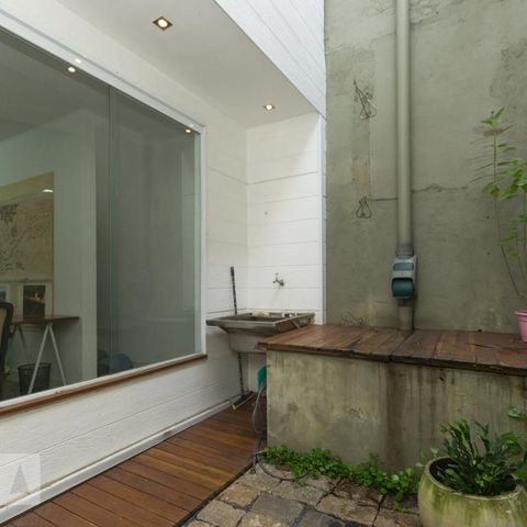 Casa à venda com 100m², 1 quarto e sem vagaÁrea de Serviço