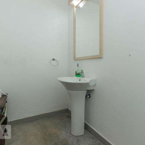 Casa à venda com 100m², 1 quarto e sem vagaLavabo