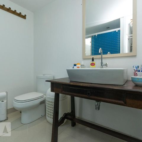 Casa à venda com 100m², 1 quarto e sem vagaBanheiro