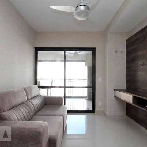 Apartamento à venda com 42m², 1 quarto e 1 vagaSala