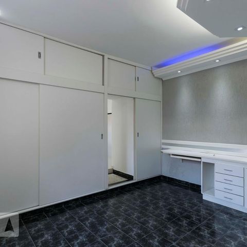 Casa à venda com 307m², 4 quartos e 3 vagas2o. Andar - Quarto 3 - Suíte