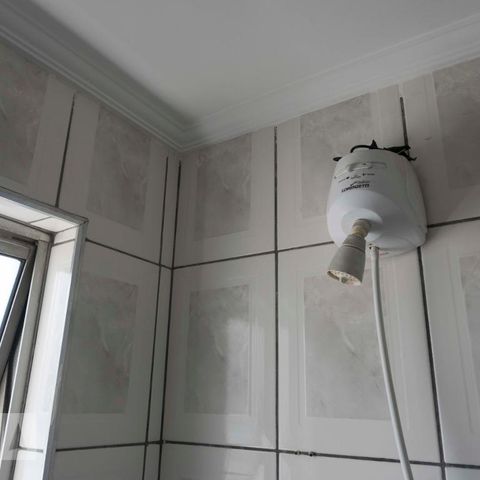 Casa à venda com 307m², 4 quartos e 3 vagas2o. Andar - Edícula - Banheiro (Chuveiro)