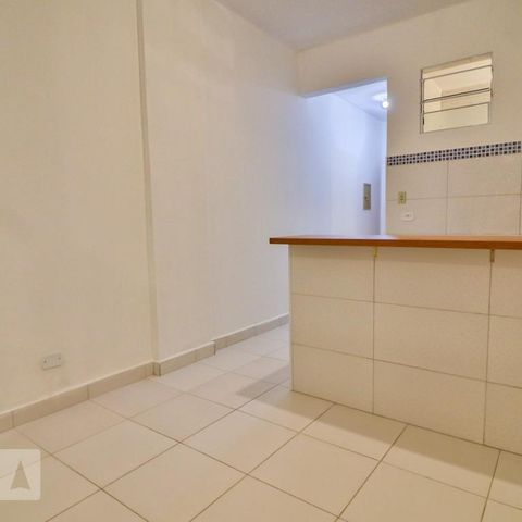 Studio à venda com 33m², 1 quarto e sem vaga Studio à venda com 33m², 1 quarto e sem vagaSala