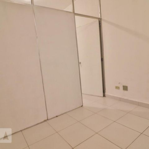 Studio à venda com 33m², 1 quarto e sem vaga Studio à venda com 33m², 1 quarto e sem vagaSala