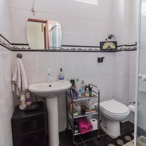 Casa à venda com 150m², 3 quartos e 3 vagasBanheiro da suíte