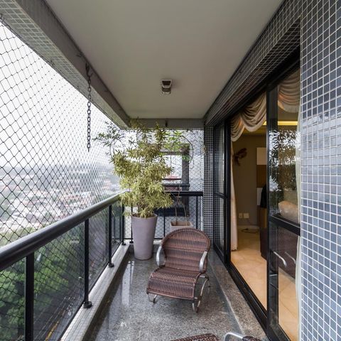 Apartamento à venda com 340m², 4 quartos e 4 vagasSacada