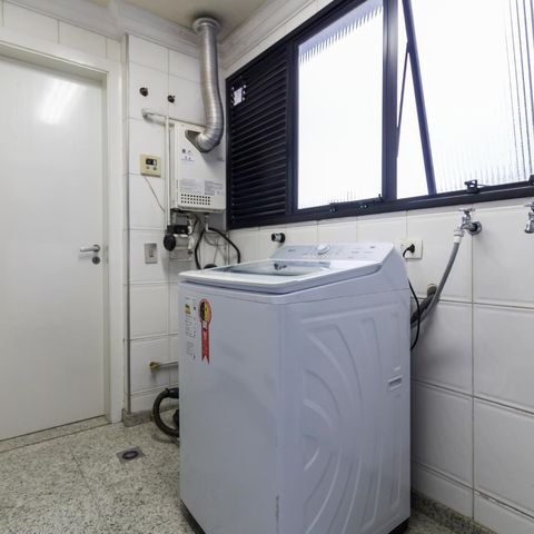 Apartamento à venda com 340m², 4 quartos e 4 vagasÁrea de serviço