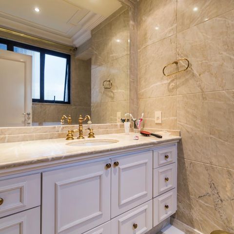 Apartamento à venda com 340m², 4 quartos e 4 vagasBanheiro suíte 4