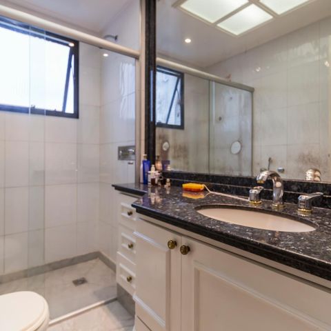 Apartamento à venda com 340m², 4 quartos e 4 vagasBanheiro suíte 2