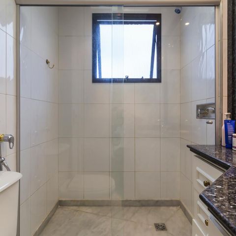 Apartamento à venda com 340m², 4 quartos e 4 vagasBanheiro suíte 2