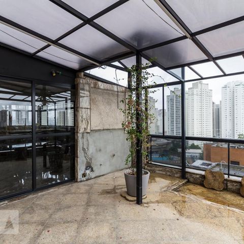 Apartamento à venda com 340m², 4 quartos e 4 vagasVaranda