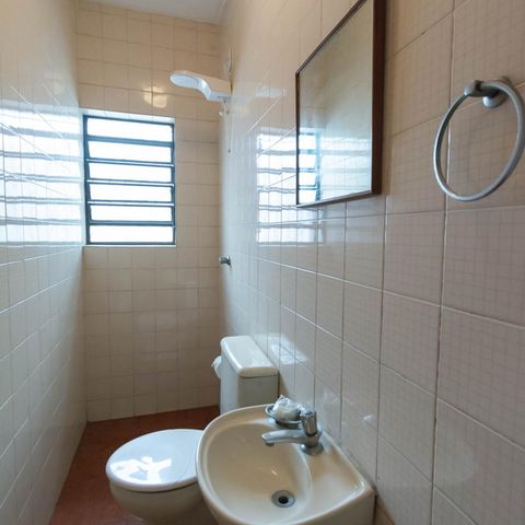Casa à venda com 180m², 3 quartos e 3 vagasBanheiro Social 1
