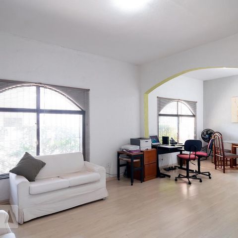 Casa à venda com 180m², 3 quartos e 3 vagasSala
