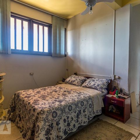 Casa para alugar com 850m², 4 quartos e 6 vagasQuarto de serviço