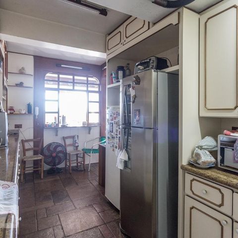 Casa para alugar com 850m², 4 quartos e 6 vagasCozinha