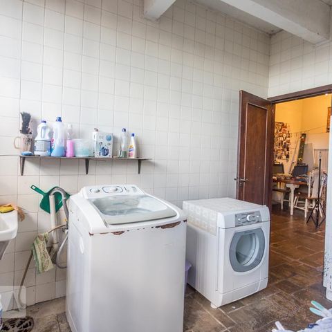 Casa para alugar com 850m², 4 quartos e 6 vagasÁrea de serviço
