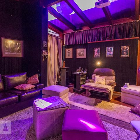 Casa para alugar com 850m², 4 quartos e 6 vagasSala de som