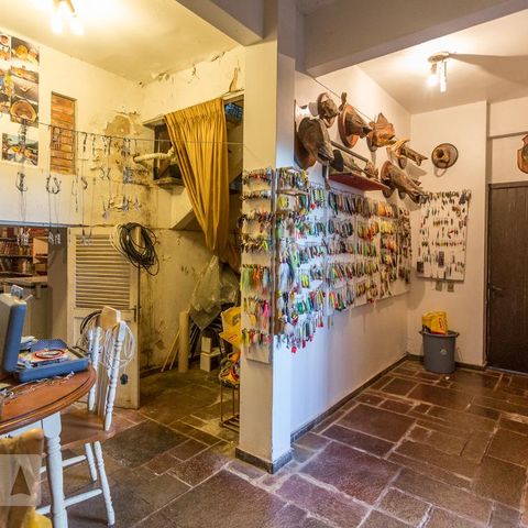 Casa para alugar com 850m², 4 quartos e 6 vagasÁrea de serviço