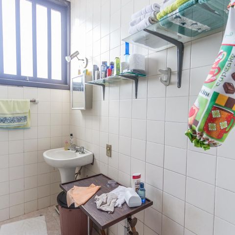 Casa para alugar com 850m², 4 quartos e 6 vagasBanheiro de serviço