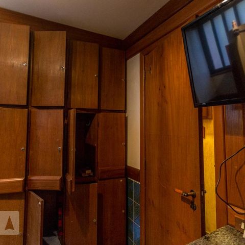 Casa para alugar com 850m², 4 quartos e 6 vagasBanheira de hidromassagem