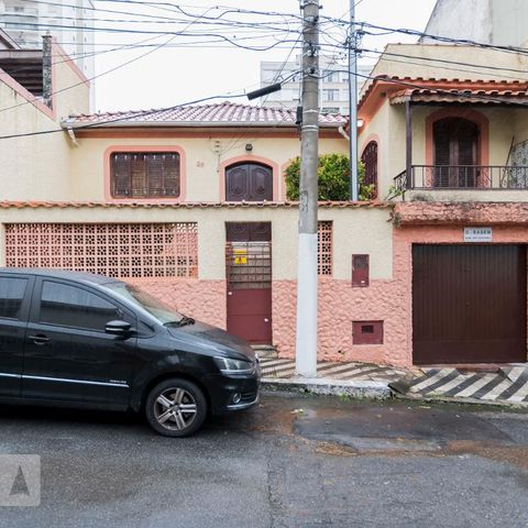 Casa à venda com 350m², 3 quartos e 2 vagasFachada