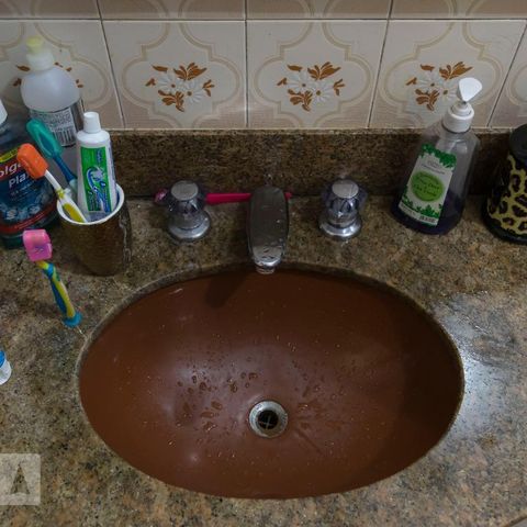 Casa à venda com 350m², 3 quartos e 2 vagasBanheiro (Torneira)