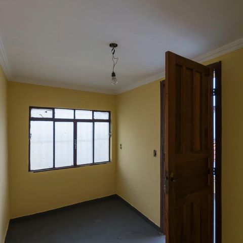 Casa à venda com 350m², 3 quartos e 2 vagasEdícula (2o. Andar) - Quarto de serviço