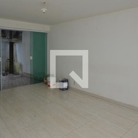 Casa à venda com 202m², 3 quartos e 1 vagaSala