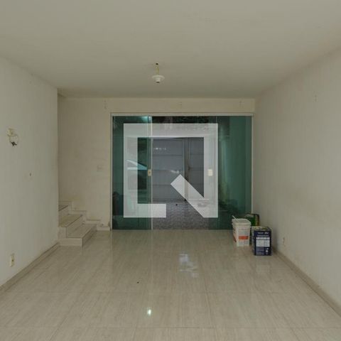 Casa à venda com 202m², 3 quartos e 1 vagaSala