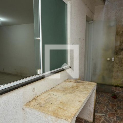 Casa à venda com 202m², 3 quartos e 1 vagaÁrea de serviço