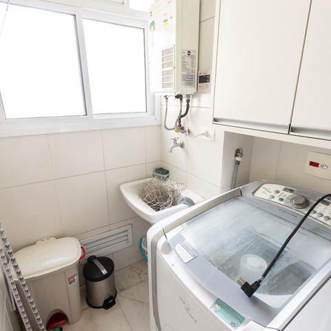 Apartamento à venda com 70m², 2 quartos e 1 vagaÁrea de Serviço