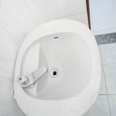 Casa à venda com 200m², 3 quartos e 2 vagasBanheiro