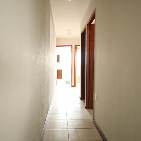 Casa à venda com 200m², 3 quartos e 2 vagasCorredor