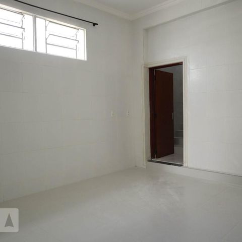 Casa à venda com 200m², 3 quartos e 2 vagasSala