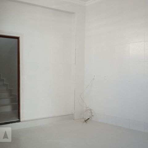 Casa à venda com 200m², 3 quartos e 2 vagasSala