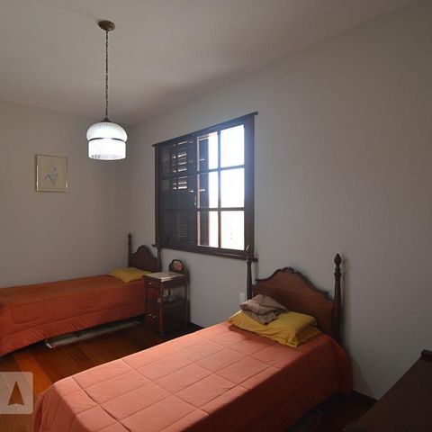 Casa à venda com 760m², 6 quartos e 8 vagasSuíte