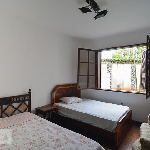 Casa à venda com 760m², 6 quartos e 8 vagasQuarto