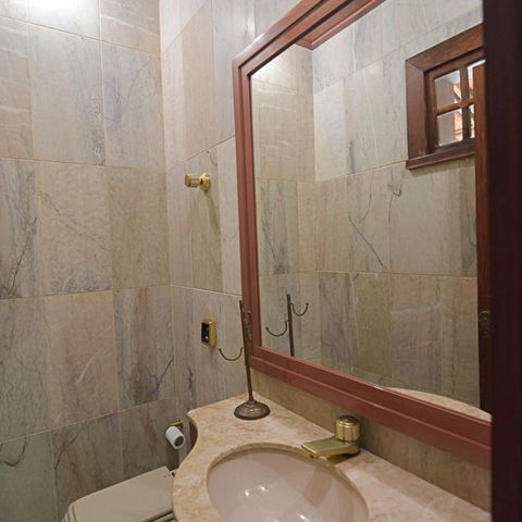 Casa à venda com 760m², 6 quartos e 8 vagasLavabo